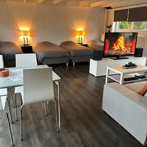 https://boathouse-amsterdam.amsterdamhotelsnl.com