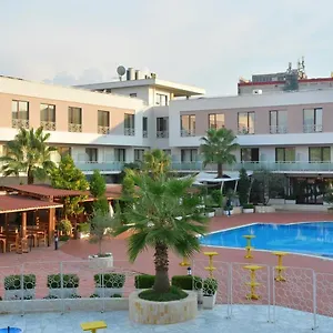 Te Stela & Rezort Tirana